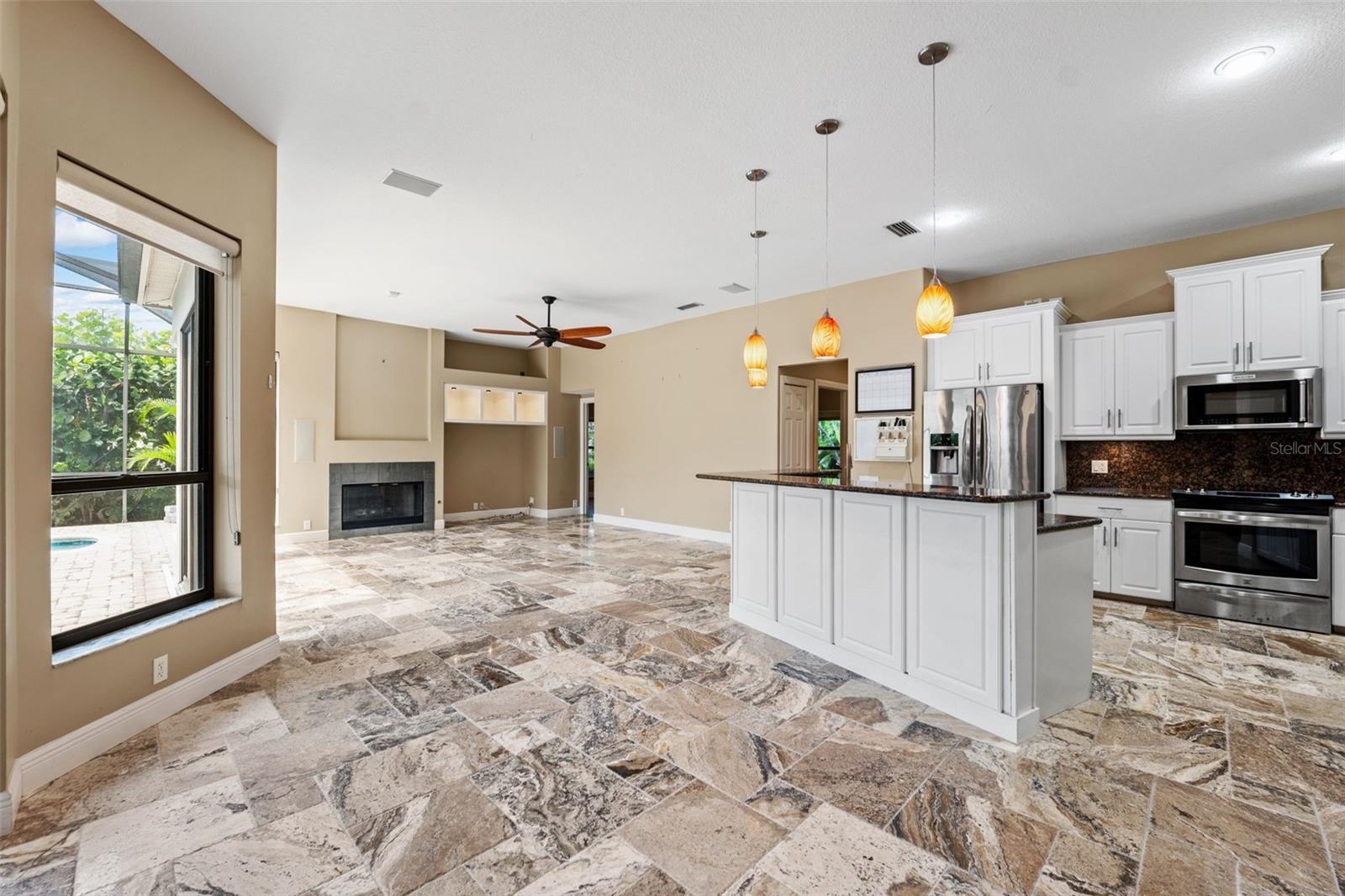 PELICAN BAY ESTATES AT SKIMMER POINT PH I - Residential