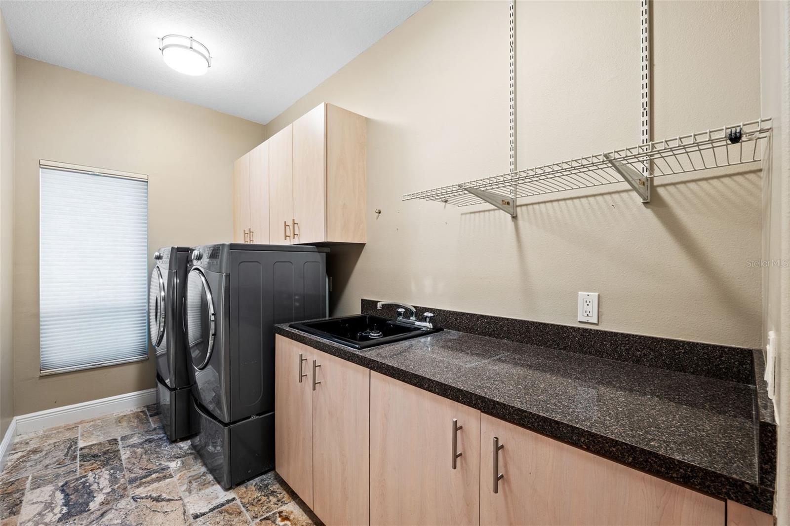 PELICAN BAY ESTATES AT SKIMMER POINT PH I - Residential