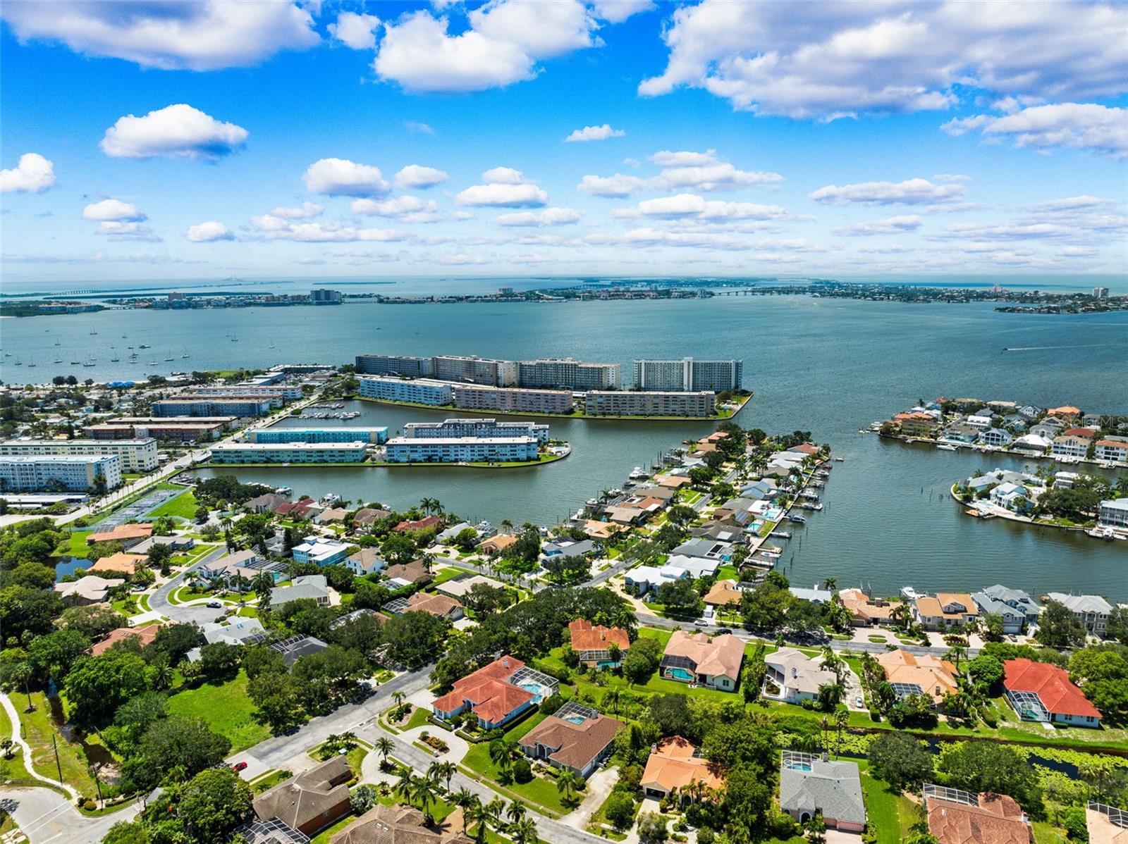 PELICAN BAY ESTATES AT SKIMMER POINT PH I - Residential