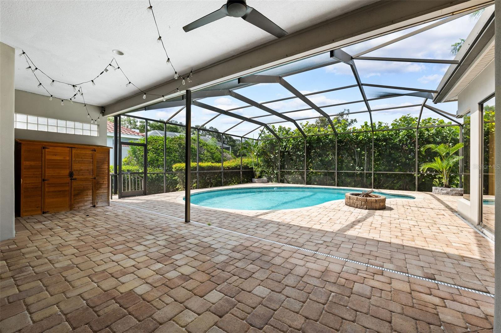 PELICAN BAY ESTATES AT SKIMMER POINT PH I - Residential