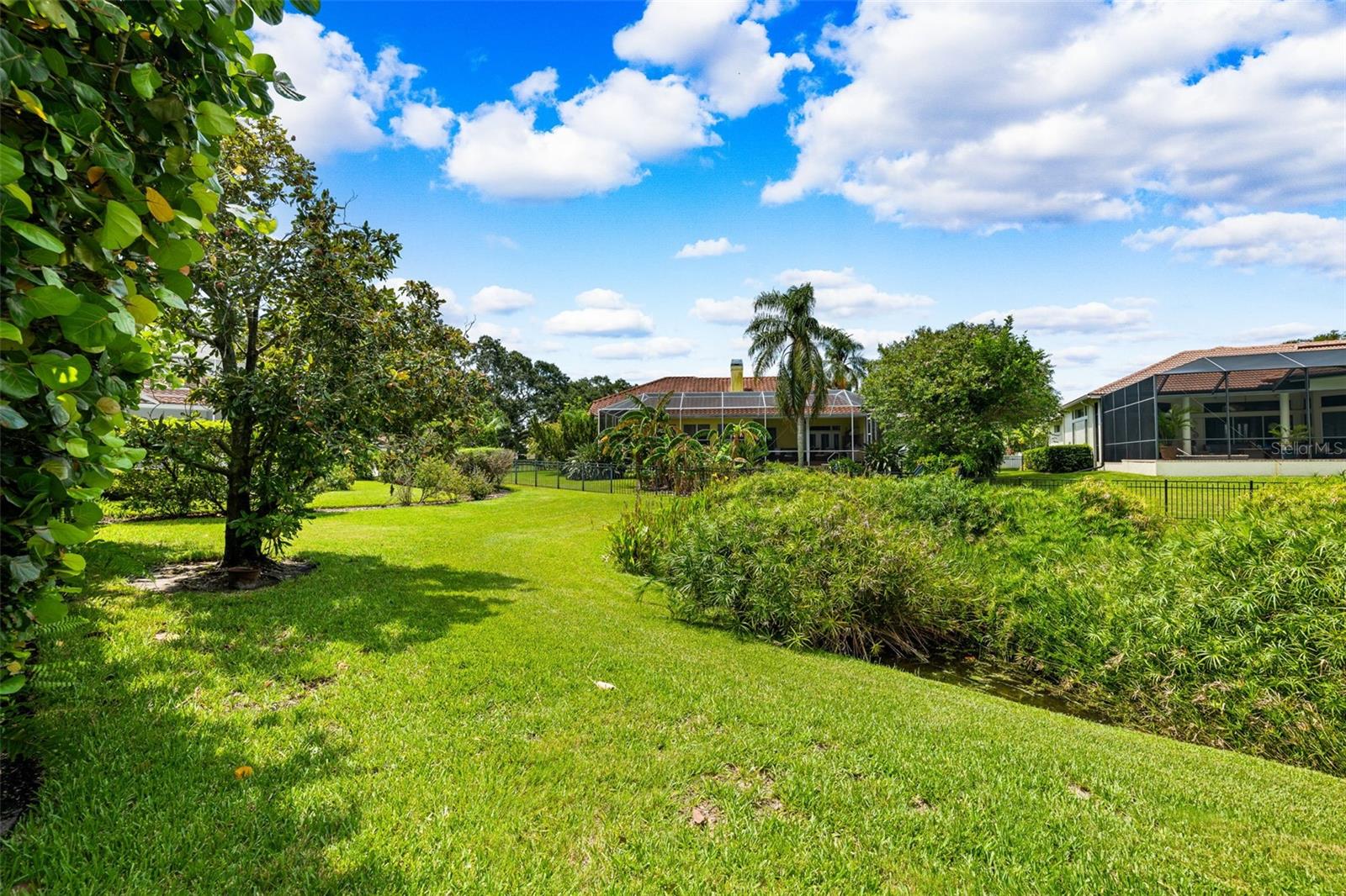 PELICAN BAY ESTATES AT SKIMMER POINT PH I - Residential