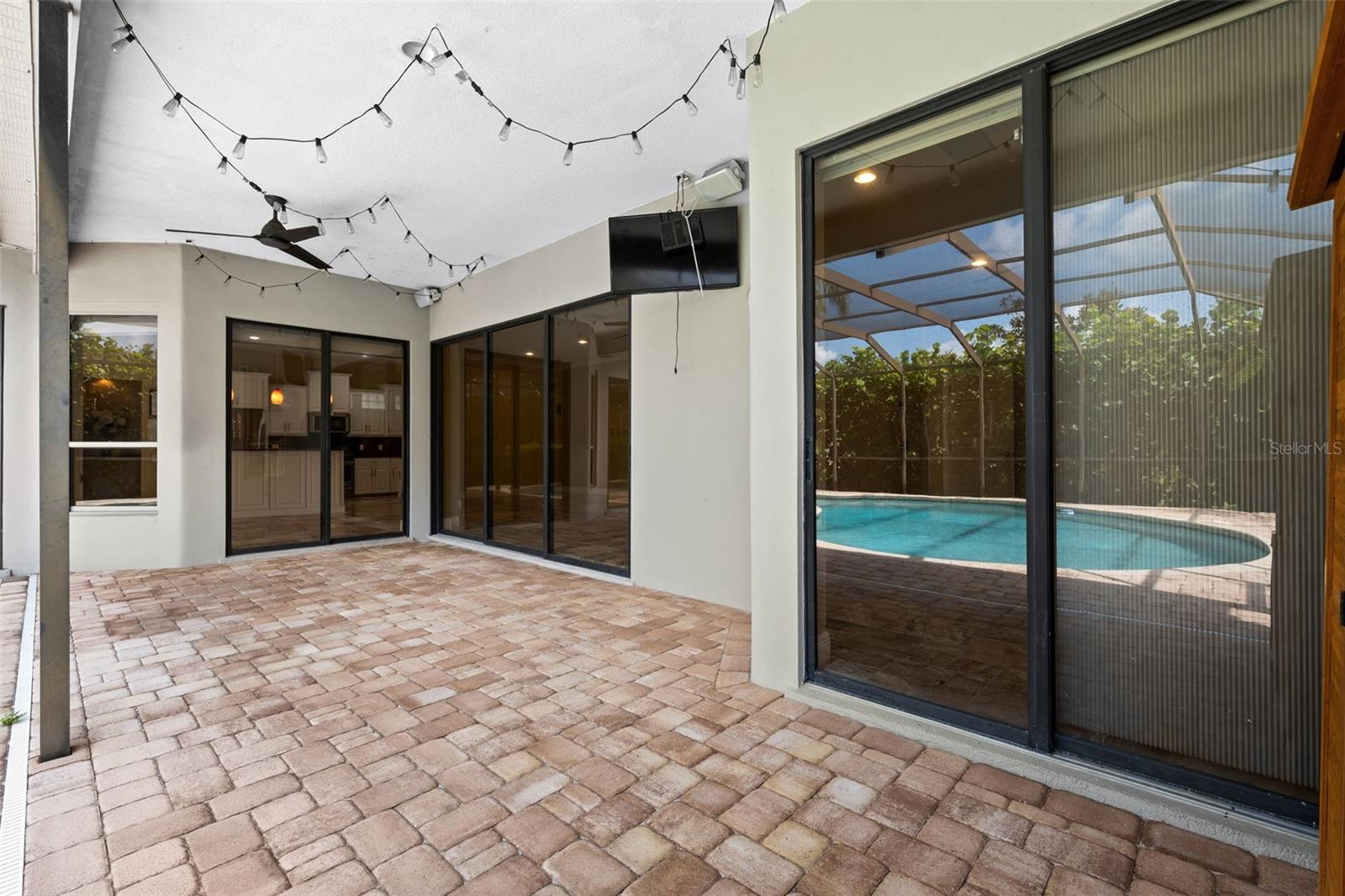 PELICAN BAY ESTATES AT SKIMMER POINT PH I - Residential