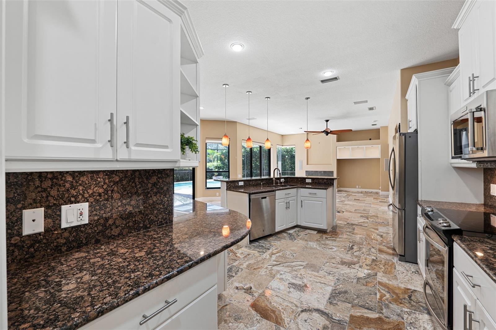 PELICAN BAY ESTATES AT SKIMMER POINT PH I - Residential