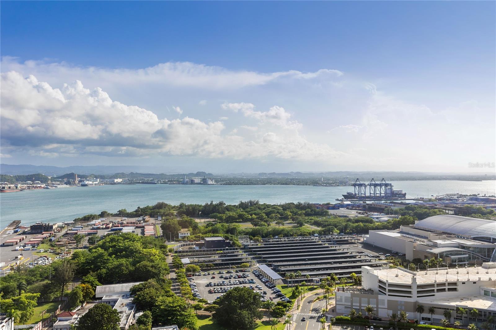 CARIBBEAN SEA VIEW - Residential