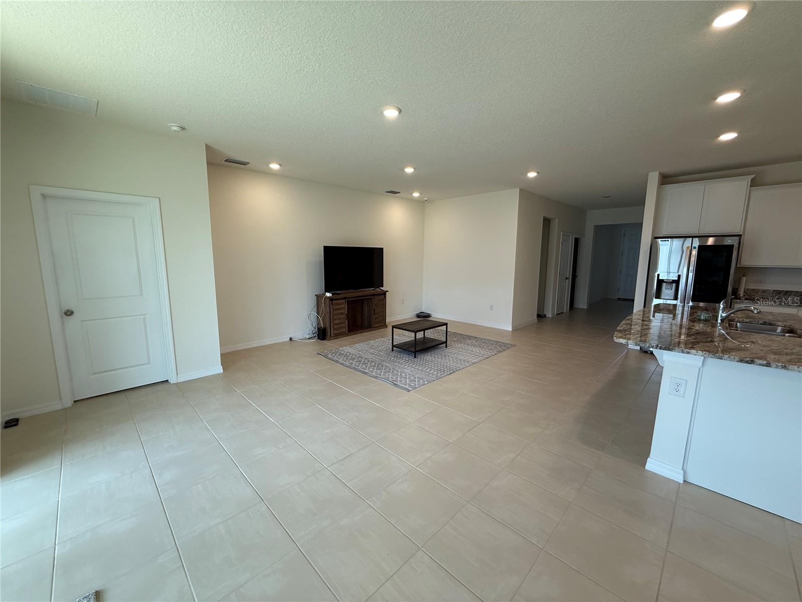 SILVERADO RANCH SUB - Residential Lease