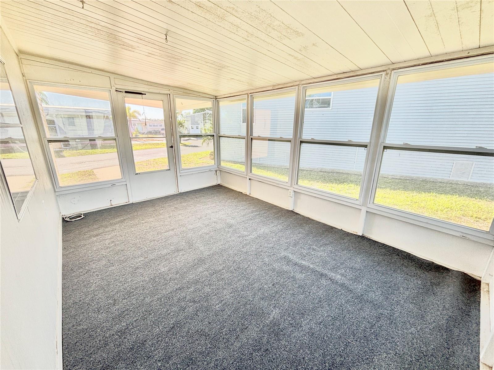 MOBEL AMERICANA MOBILE HOME PARK UNREC - Residential Lease