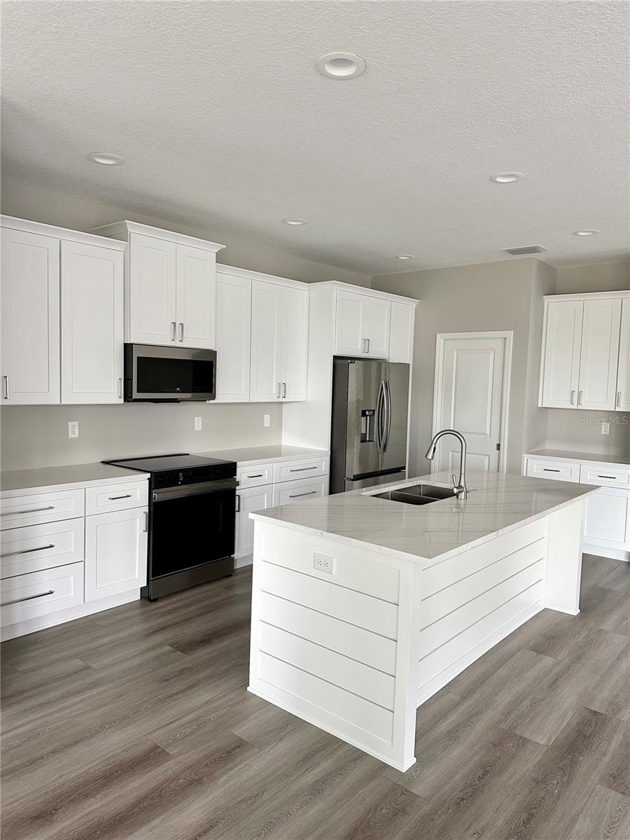 3070 SUNSCAPE TERRACE