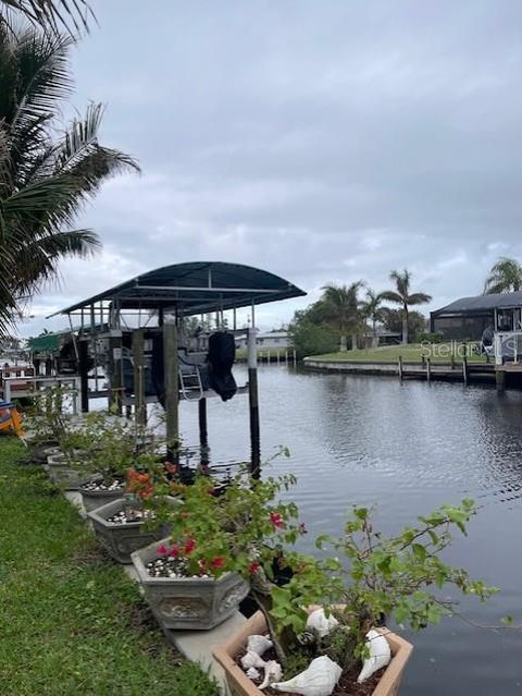 A home in PORT CHARLOTTE