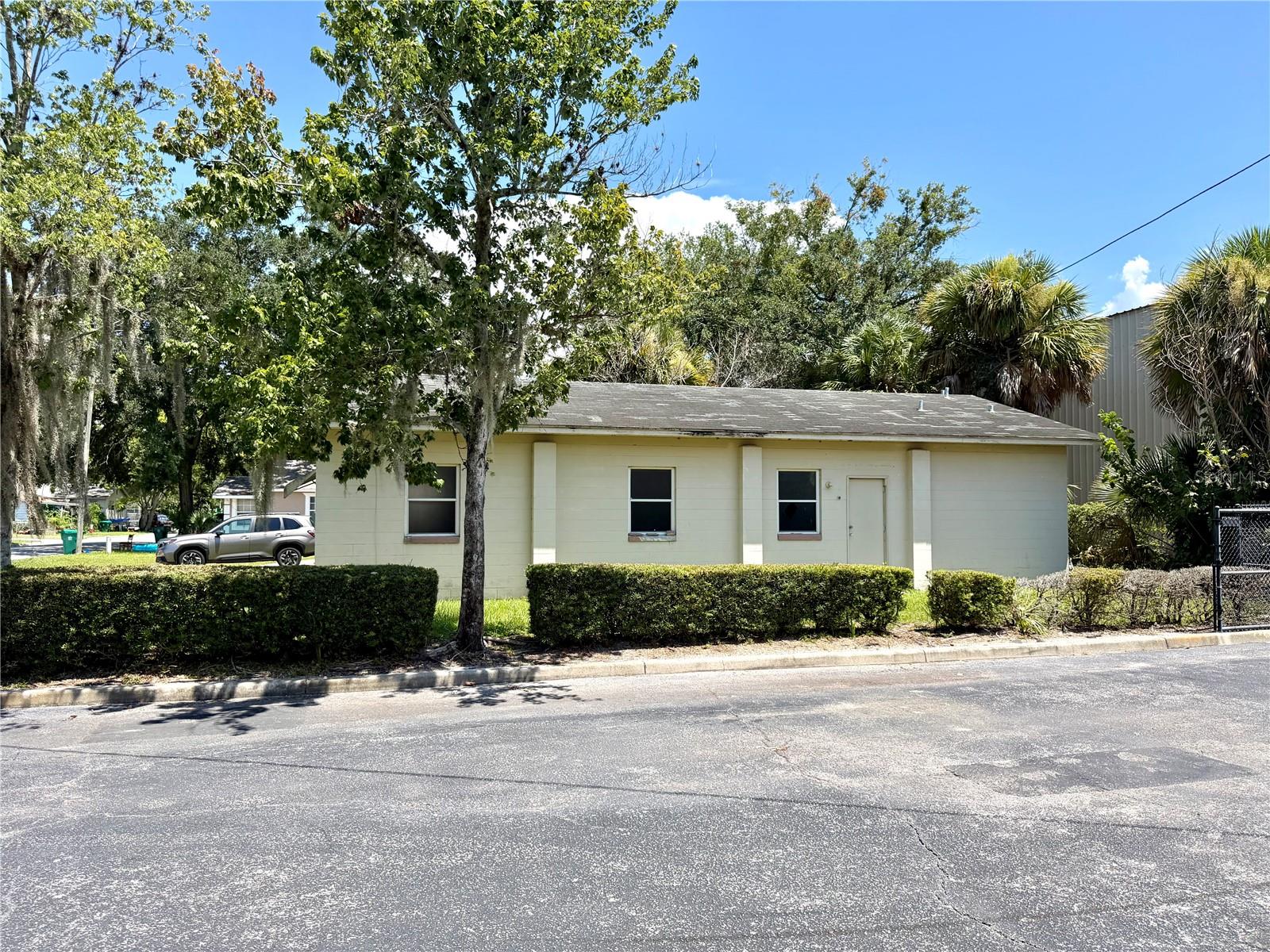 844 KLONDIKE STREET