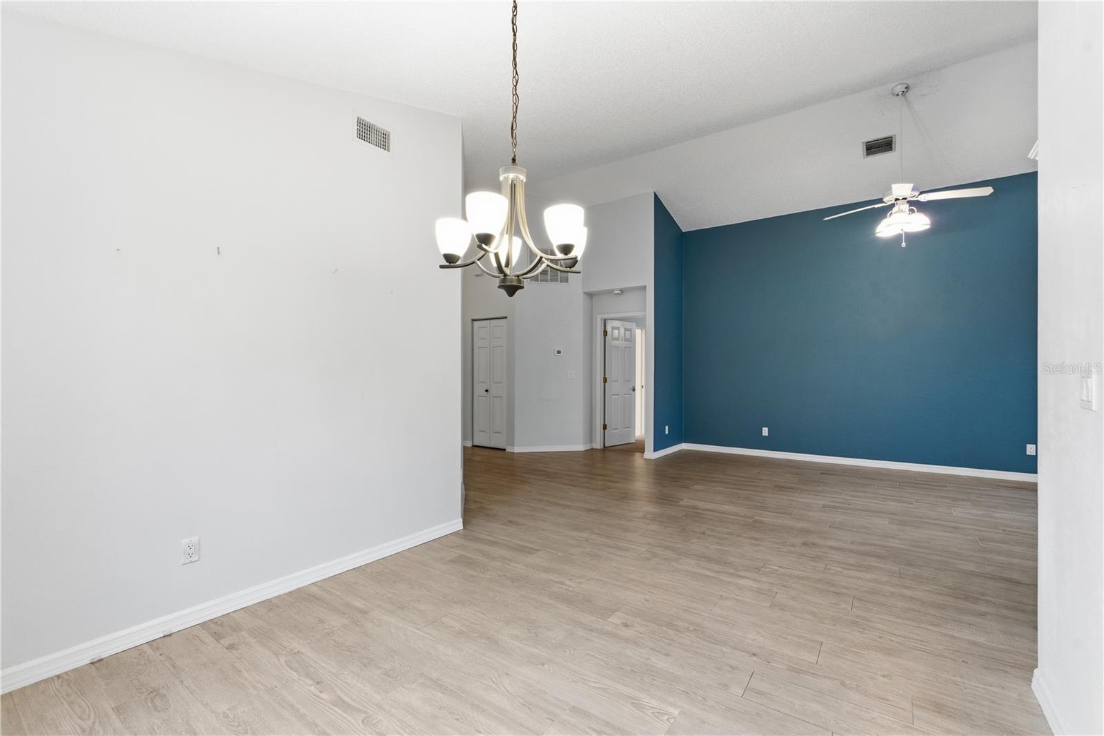 LAKESIDE/MATANZAS SHORES - Residential