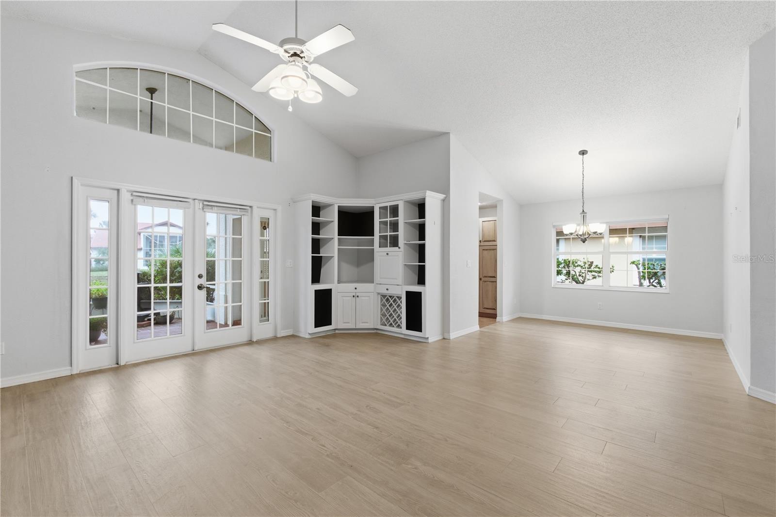 LAKESIDE/MATANZAS SHORES - Residential