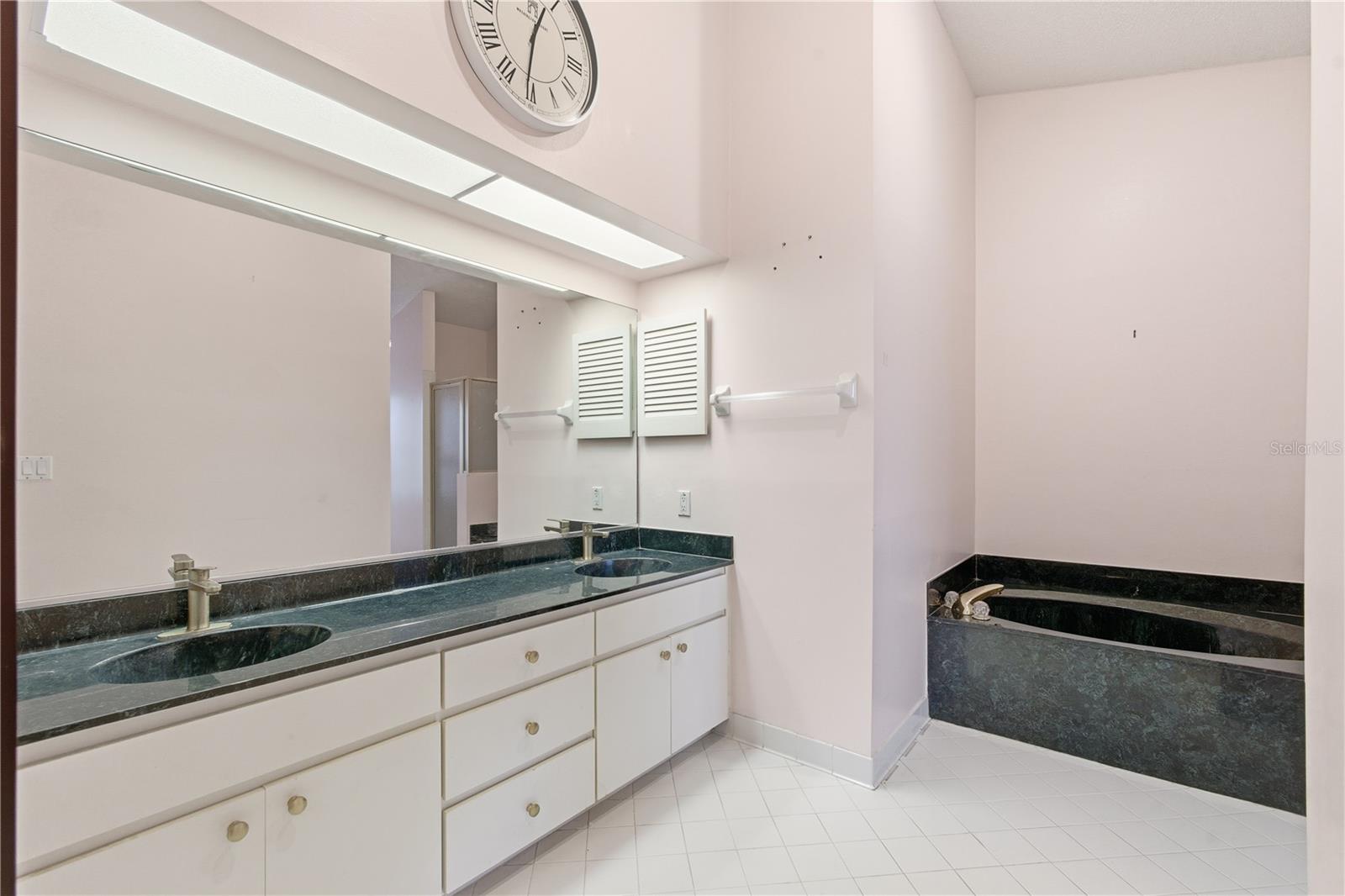 LAKESIDE/MATANZAS SHORES - Residential