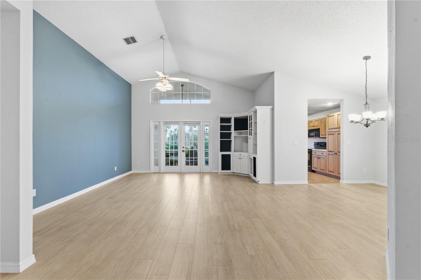 LAKESIDE/MATANZAS SHORES - Residential