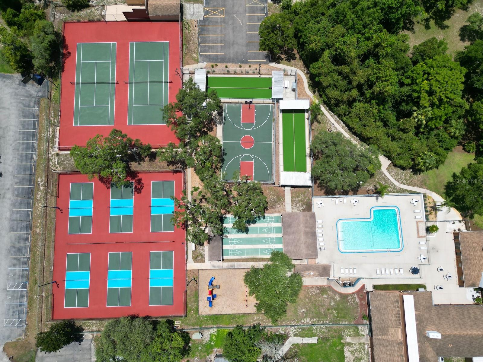 BEACON WOODS FAIRWAY VILLAGE - Residential