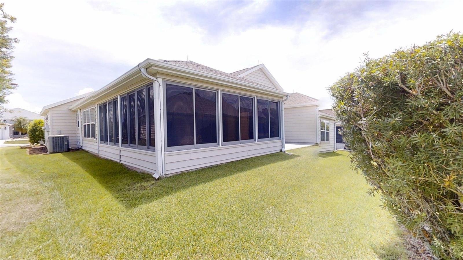 665 SURFSIDE LANE