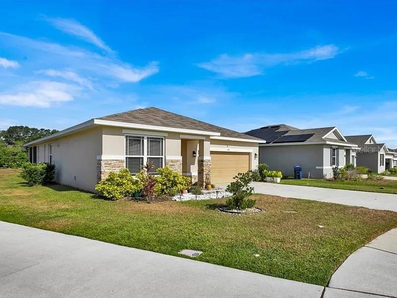 Photo of 380 Lake Smart Circle, Winter Haven, FL 33881 (MLS # G5117422)