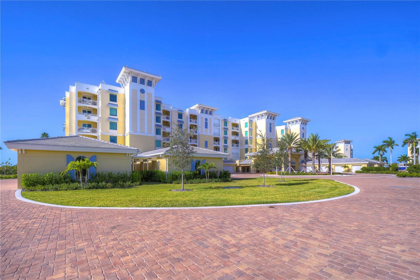 SUNSET POINTE AT COLLANY KEY IV CONDO - Residential