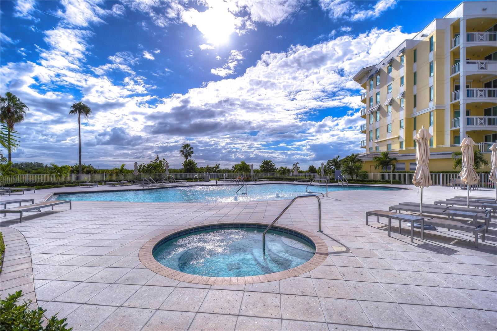SUNSET POINTE AT COLLANY KEY IV CONDO - Residential