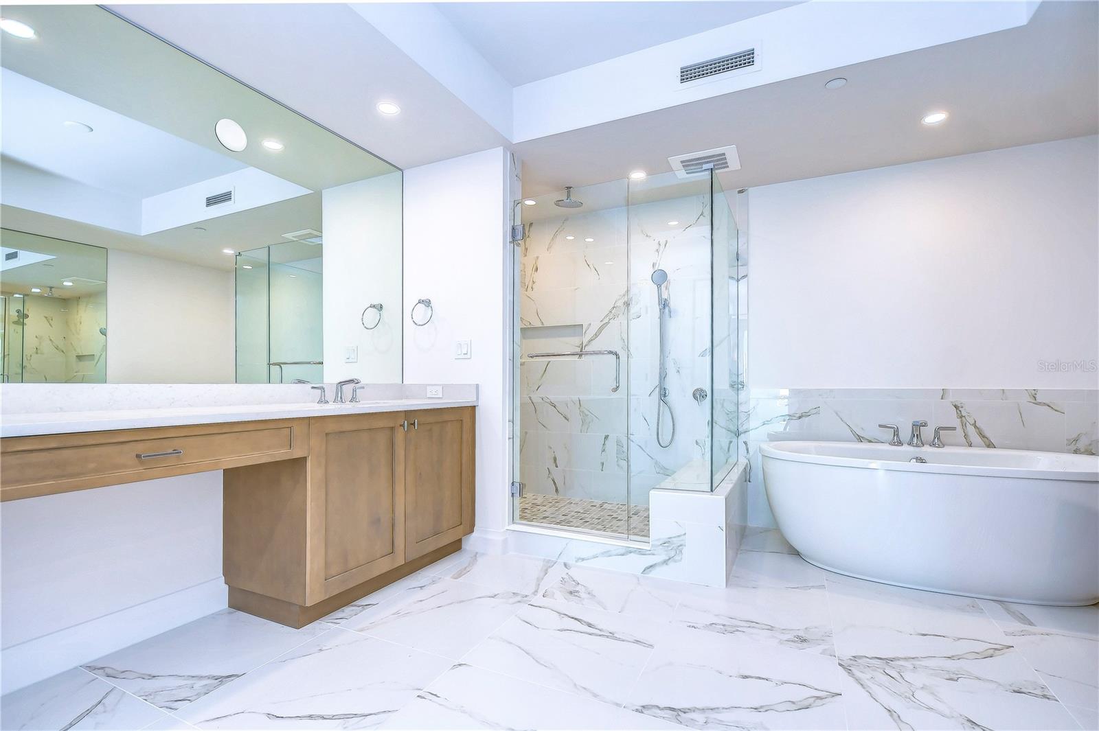 SUNSET POINTE AT COLLANY KEY IV CONDO - Residential