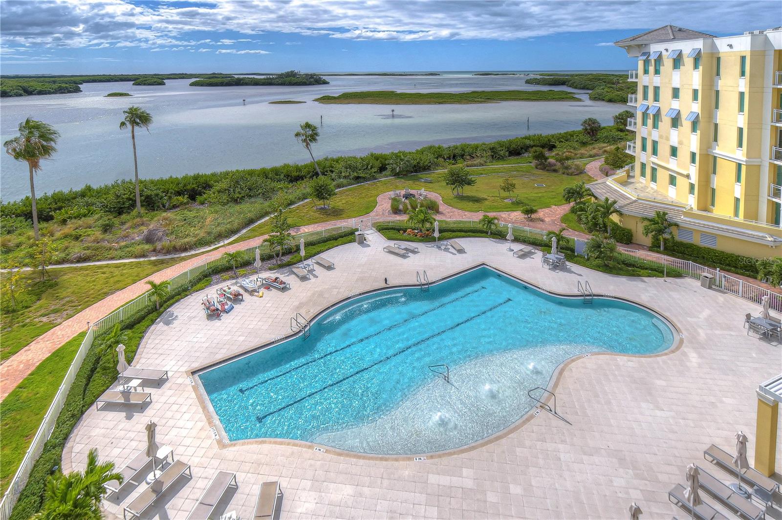 SUNSET POINTE AT COLLANY KEY IV CONDO - Residential