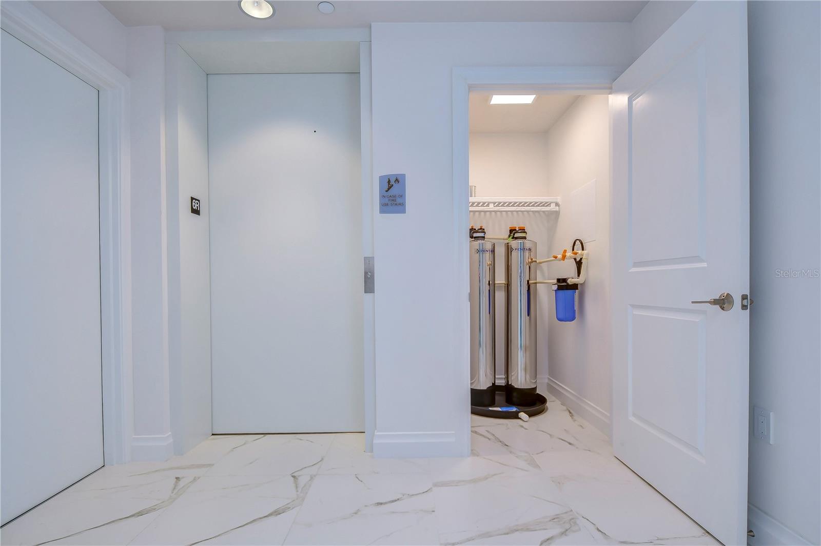 SUNSET POINTE AT COLLANY KEY IV CONDO - Residential