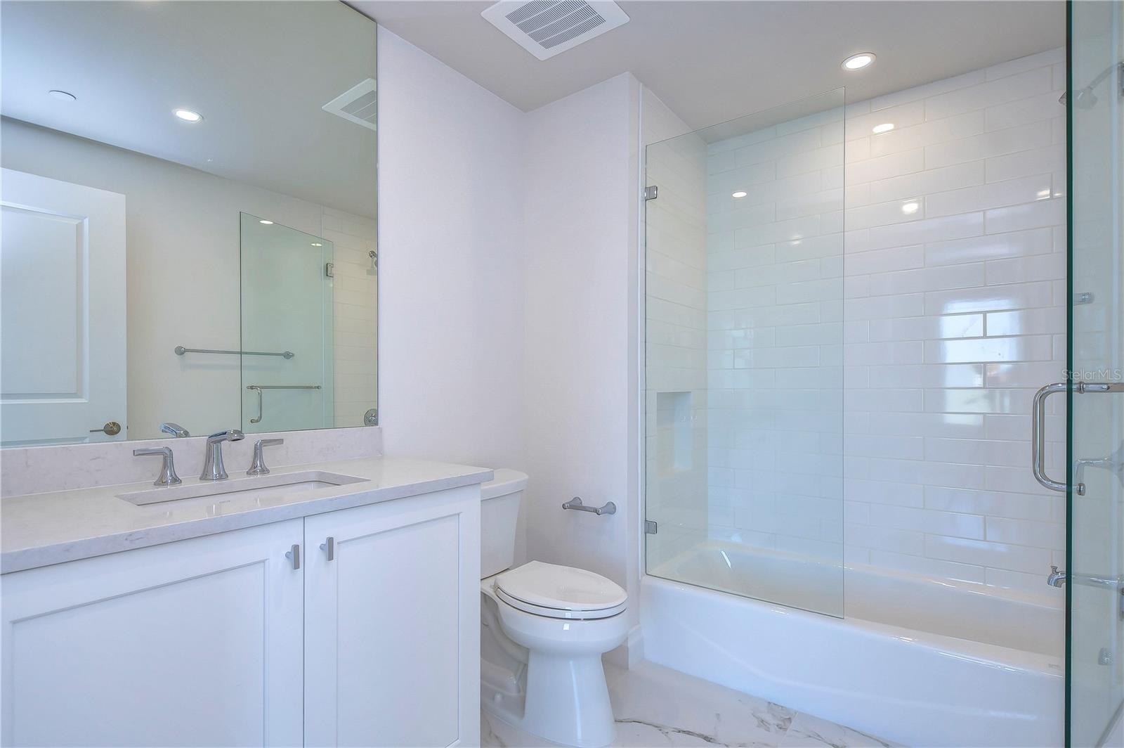 SUNSET POINTE AT COLLANY KEY IV CONDO - Residential