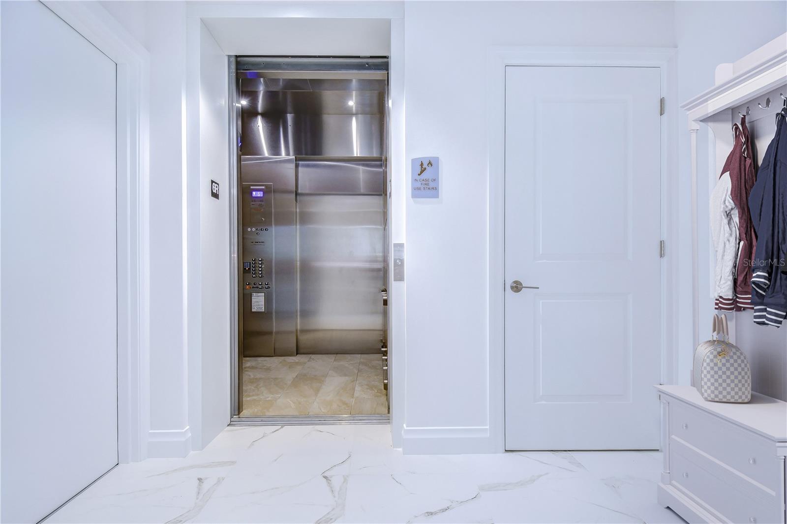 SUNSET POINTE AT COLLANY KEY IV CONDO - Residential