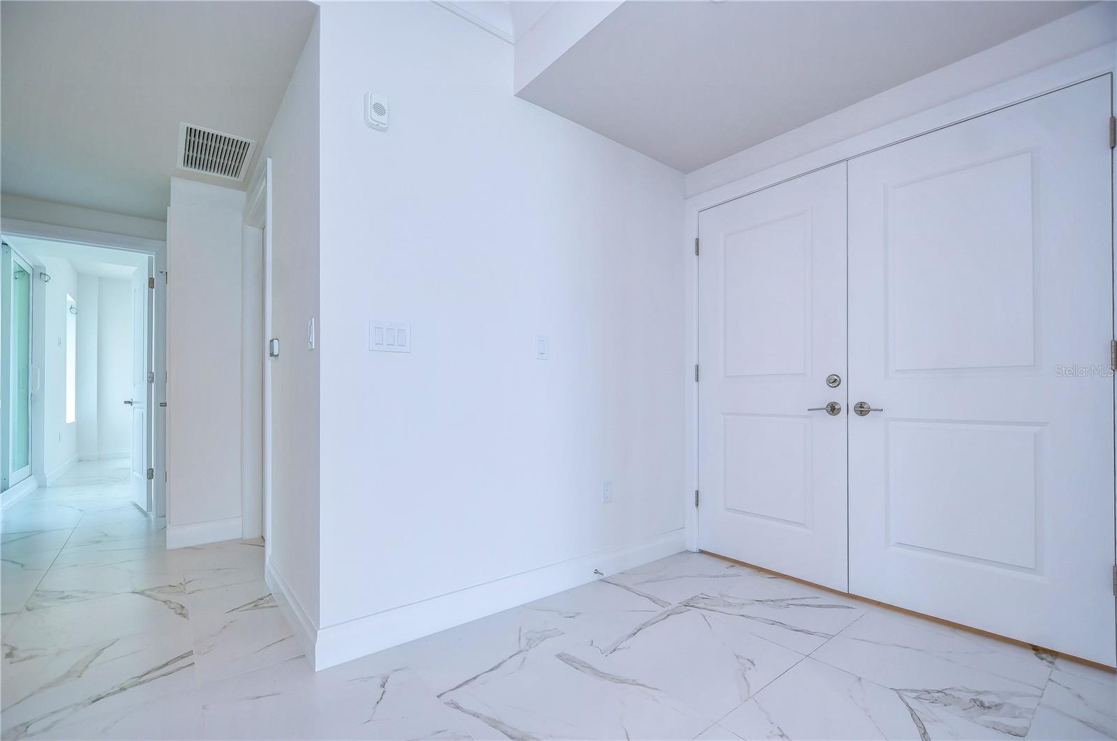 SUNSET POINTE AT COLLANY KEY IV CONDO - Residential