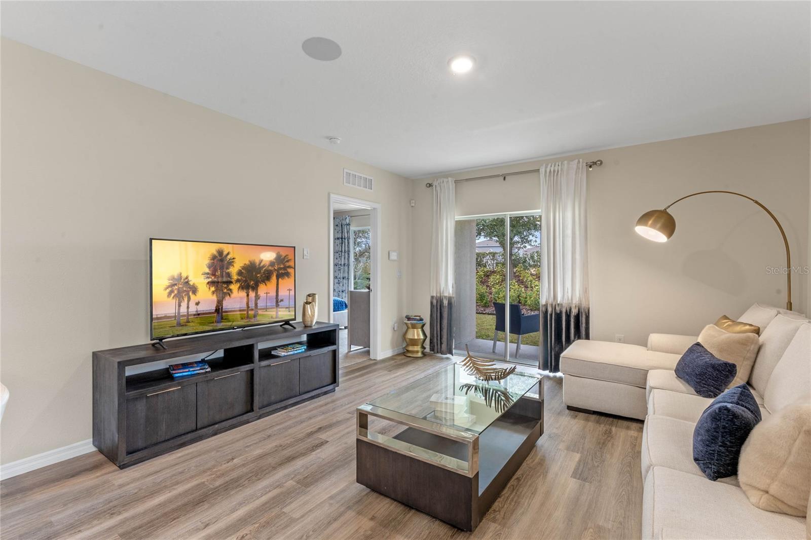 HARMONY WEST - Residential