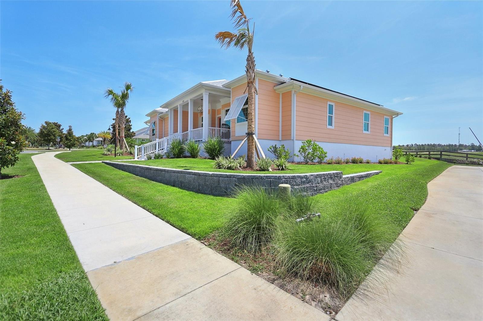 1127 FIESTA KEY CIRCLE