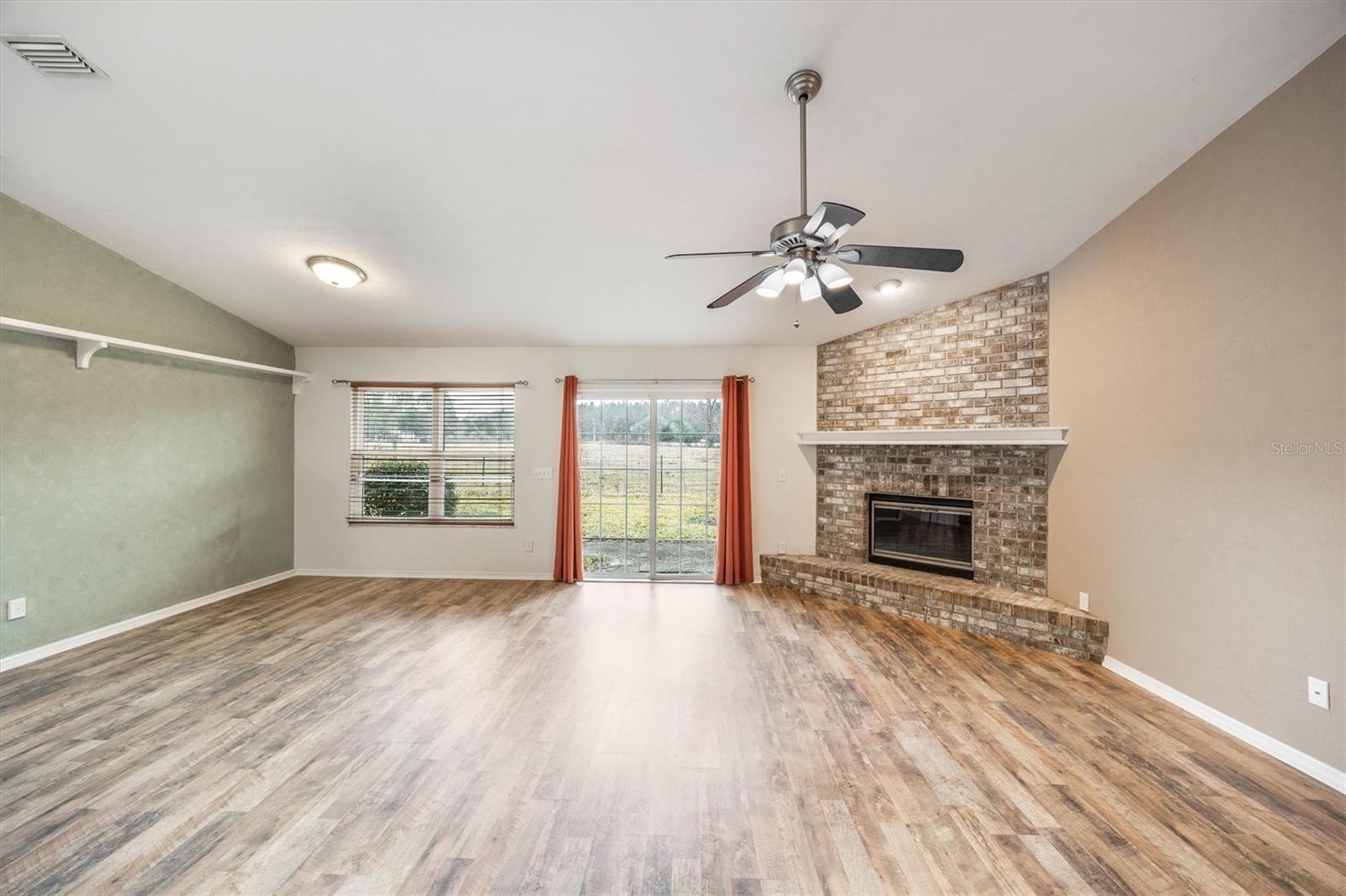 APPLE TREE PH I - Residential