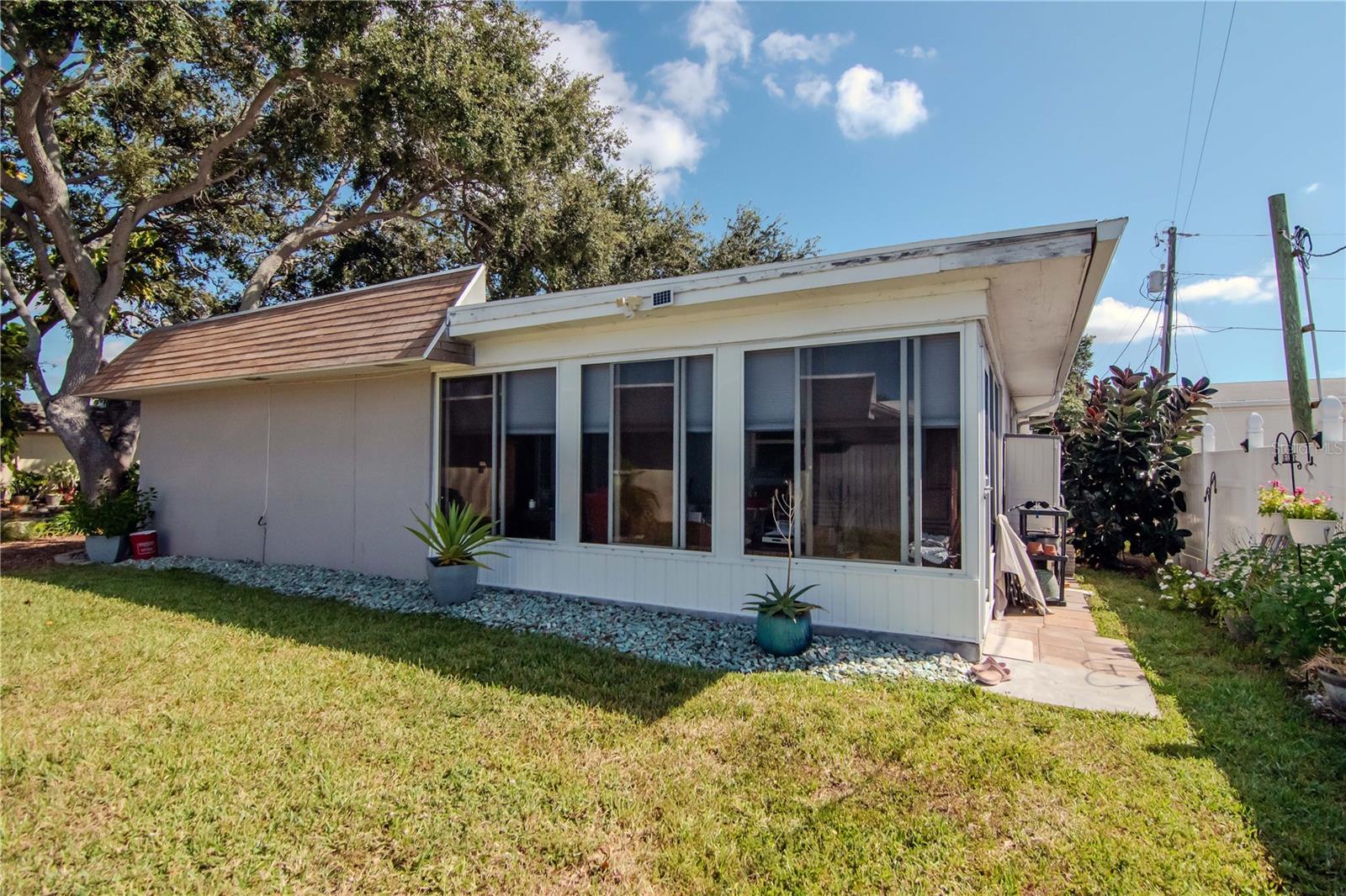 SKYE LOCH VILLAS UNREC - Residential