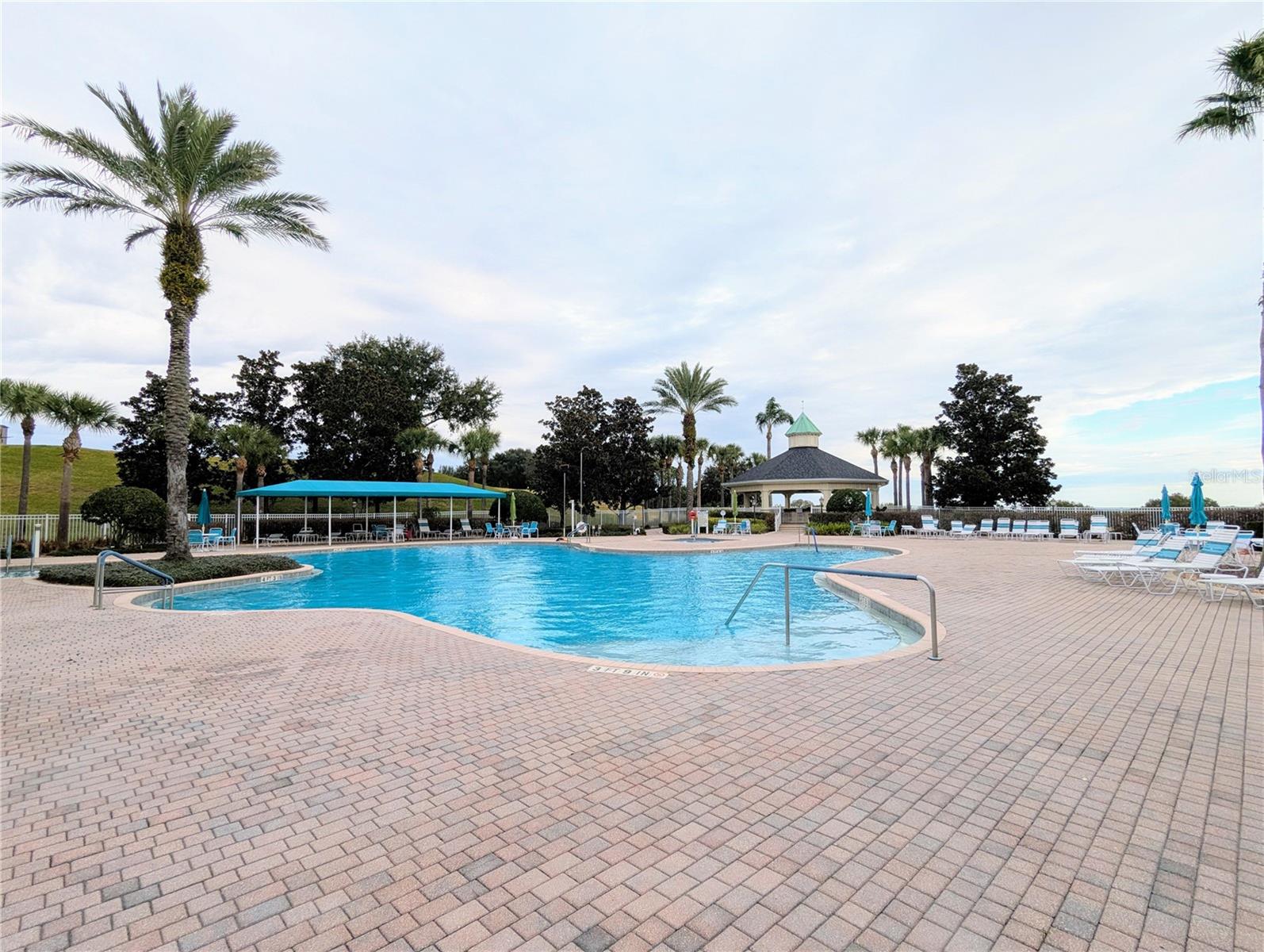 SUMMIT GREENS PH 01 - Residential