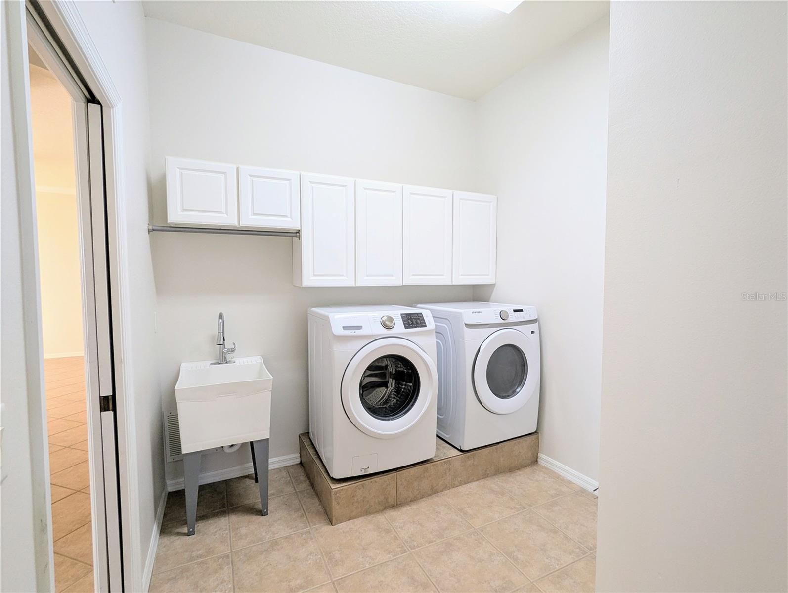 SUMMIT GREENS PH 01 - Residential