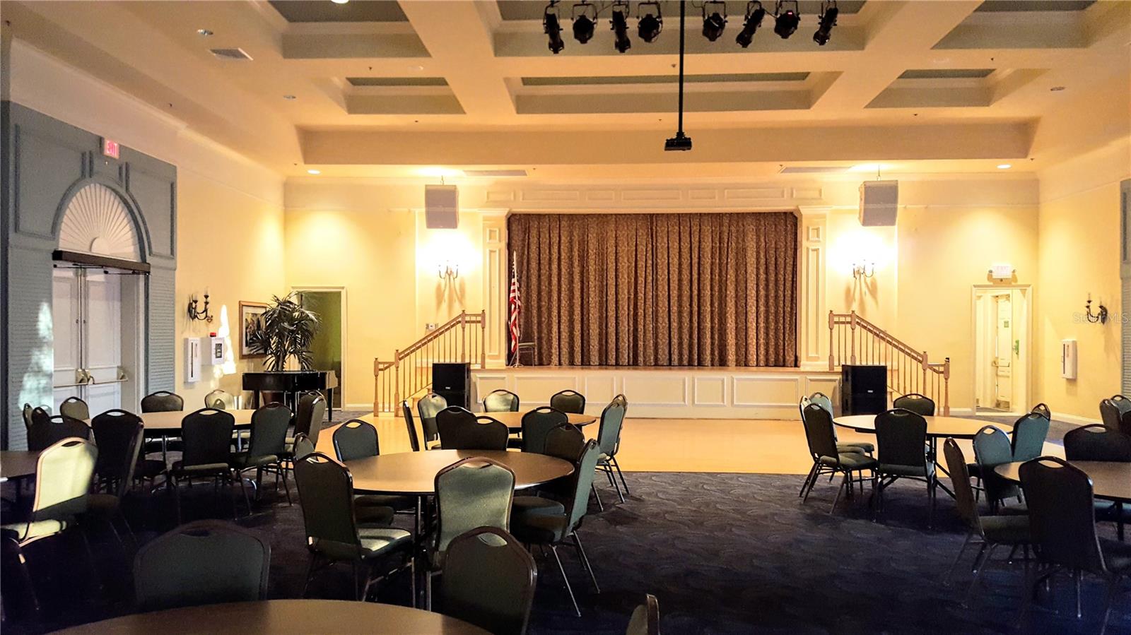 SUMMIT GREENS PH 01 - Residential