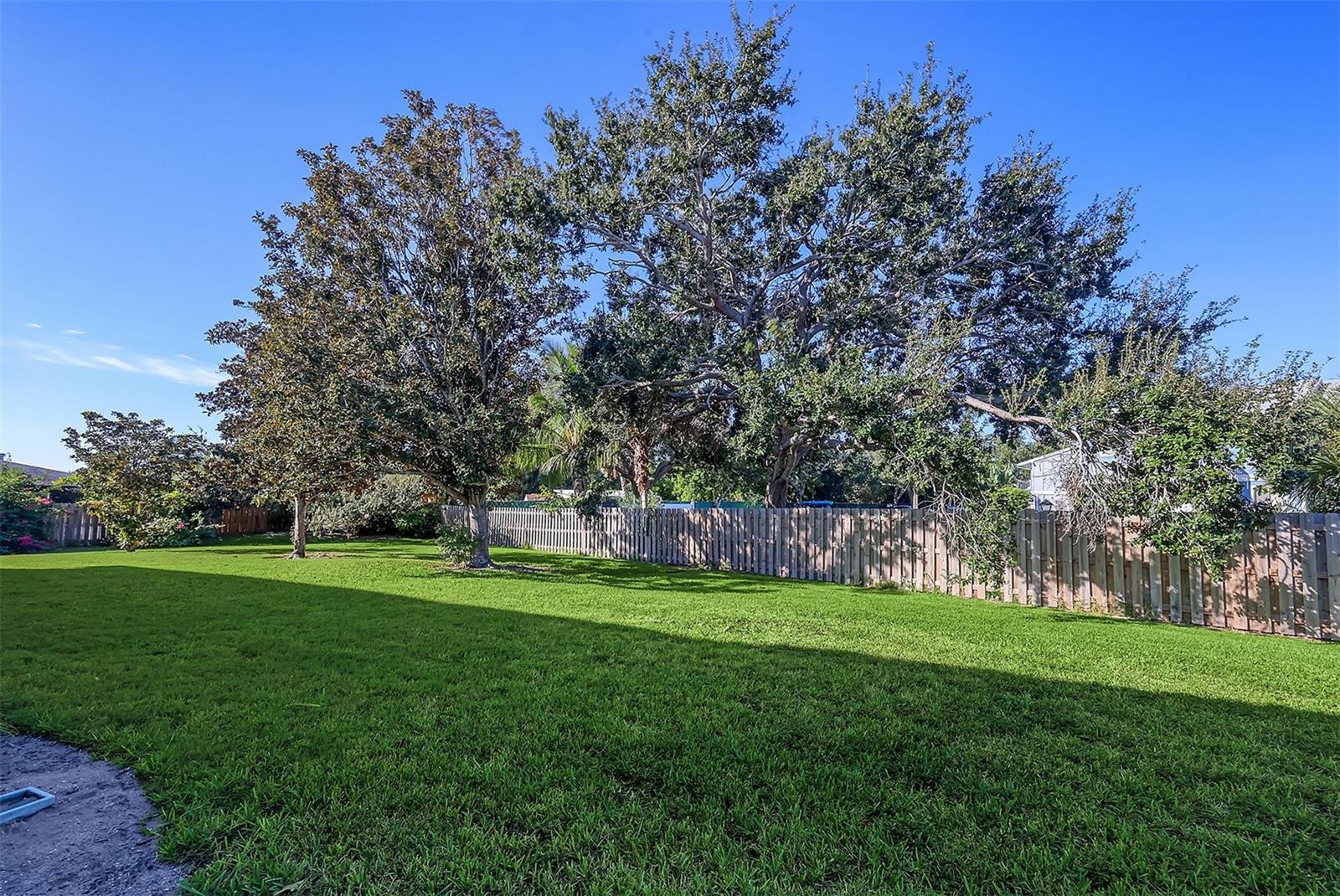 BAYSHORE VILLAGE I - Residential