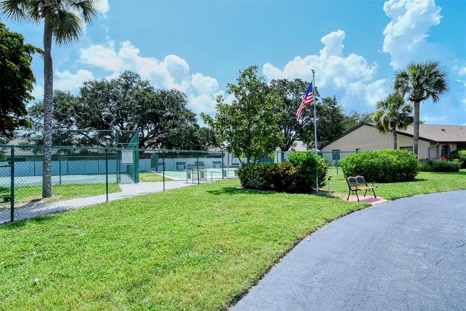 BAYSHORE VILLAGE I - Residential