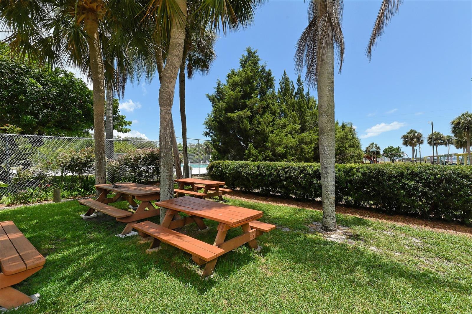 BAYSHORE VILLAGE I - Residential