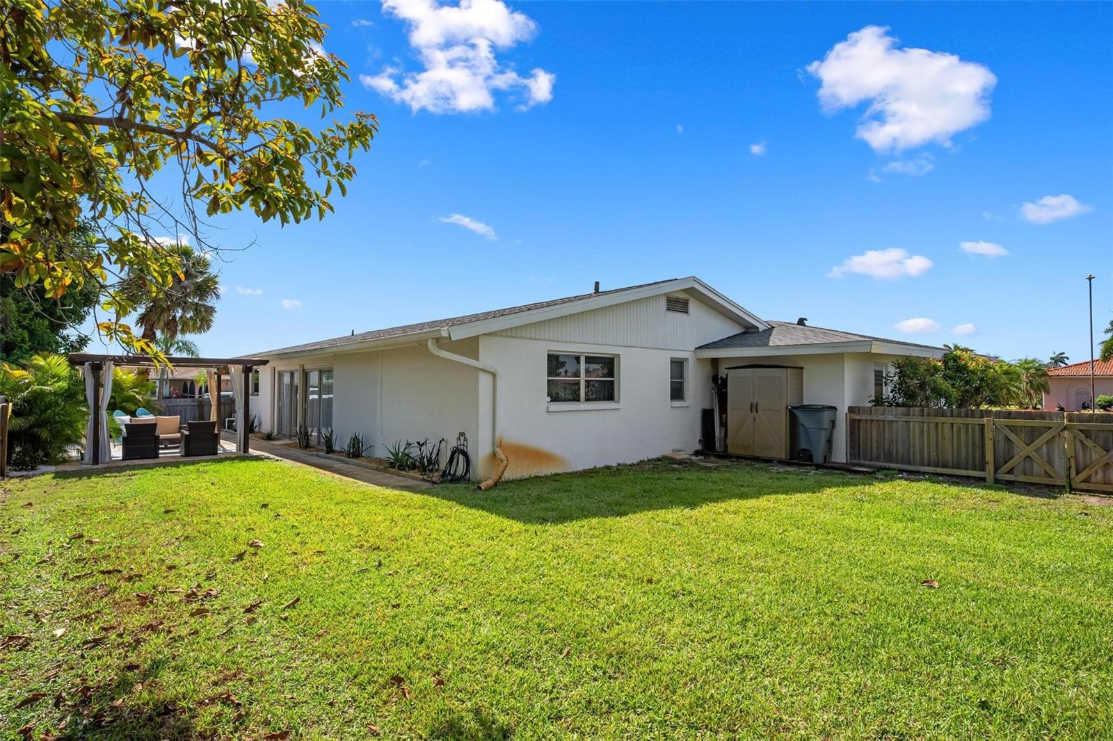 VENICE GARDENS - Residential