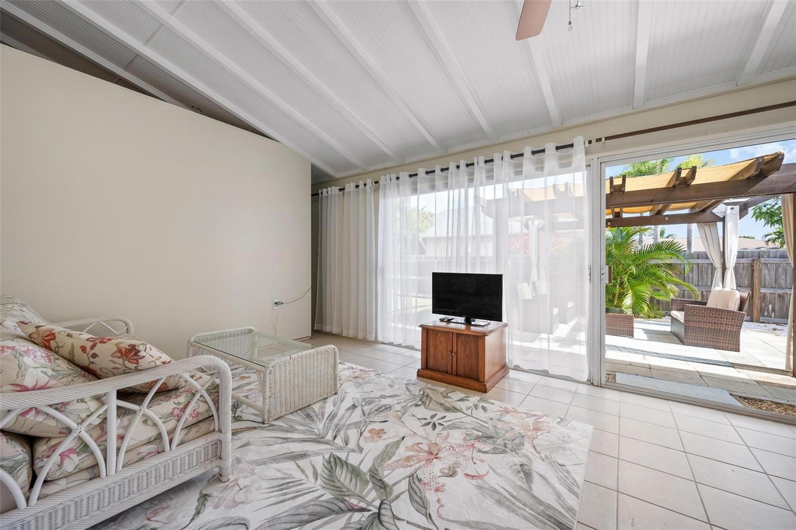 VENICE GARDENS - Residential