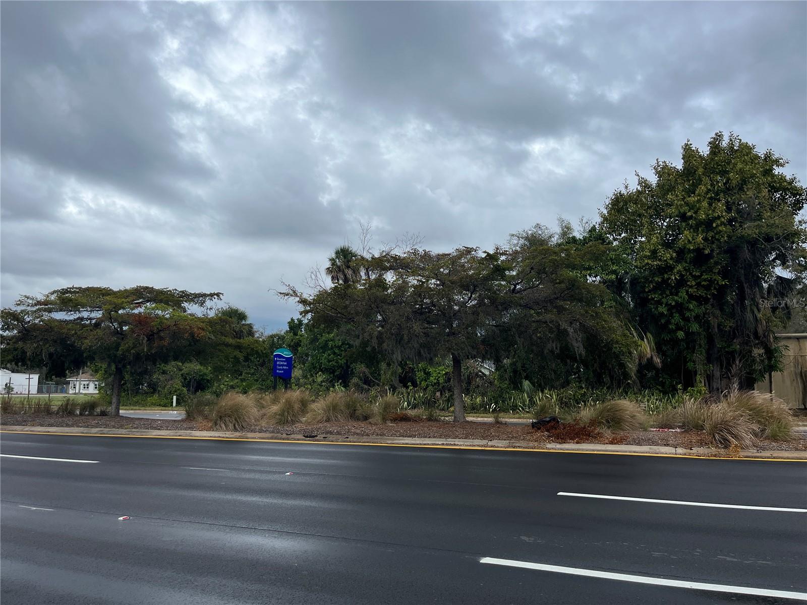 1519 MANATEE AVENUE E