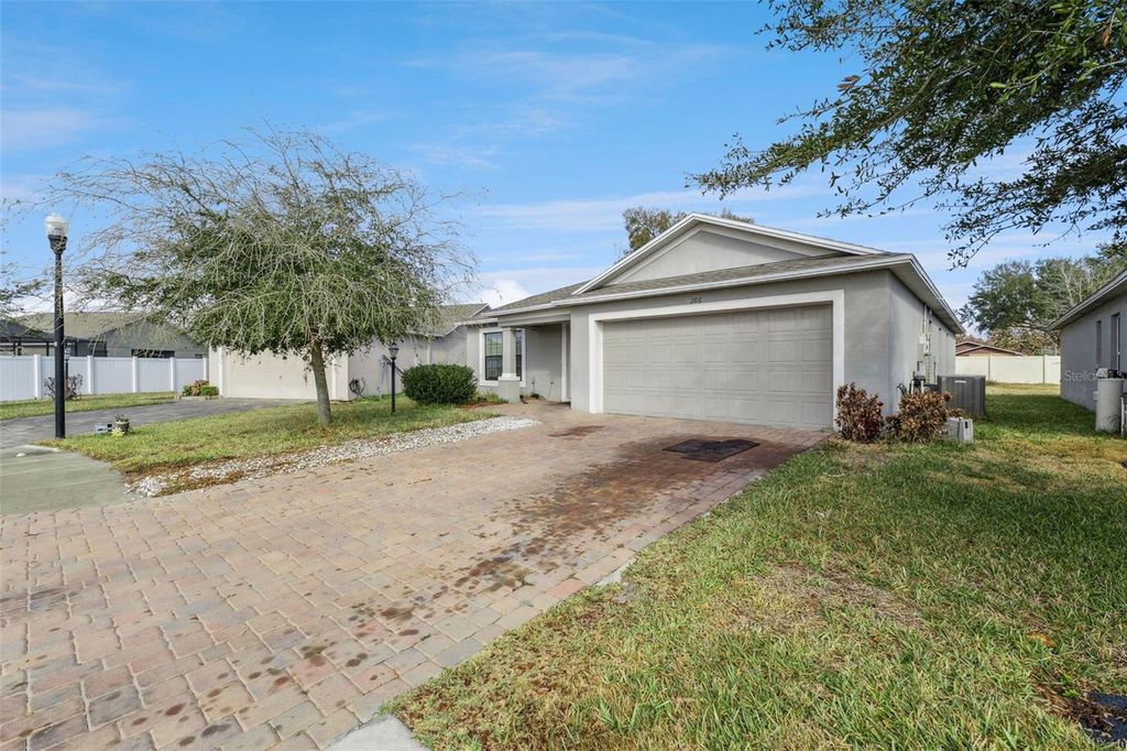 Photo of 206 Lake Mariana Place, Auburndale, FL 33823 (MLS # C7522052)