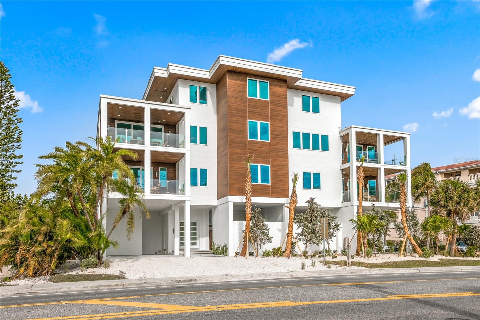329 BEACH LAND CONDOMINIUM - Residential