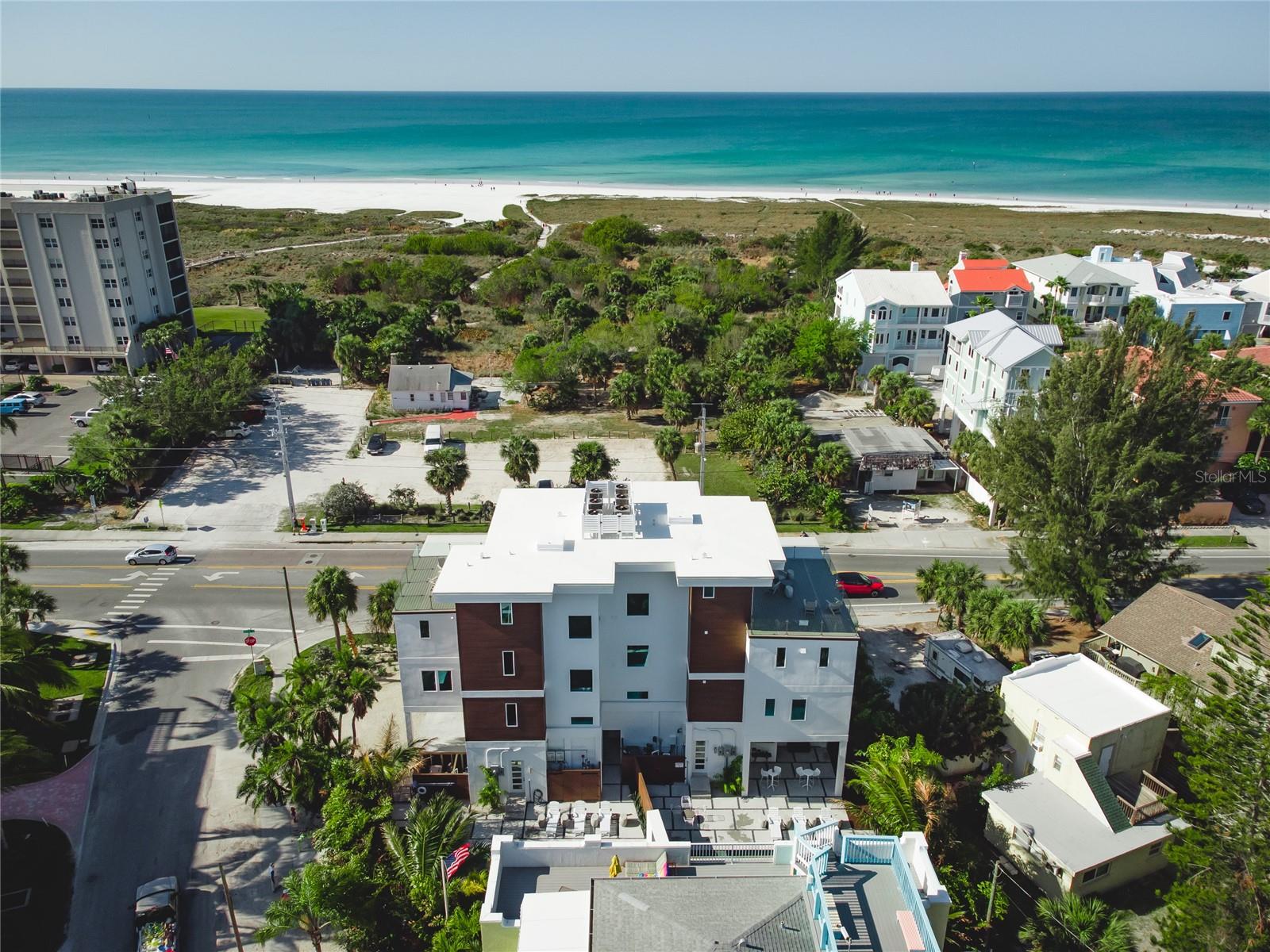 329 BEACH LAND CONDOMINIUM - Residential