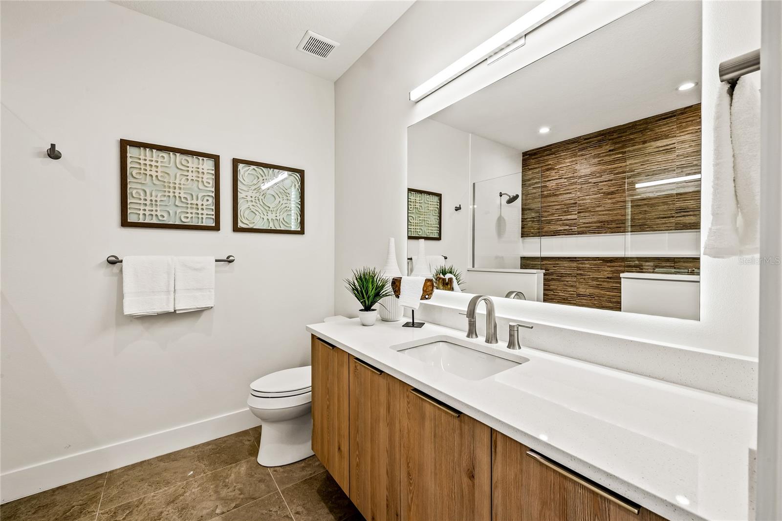 329 BEACH LAND CONDOMINIUM - Residential