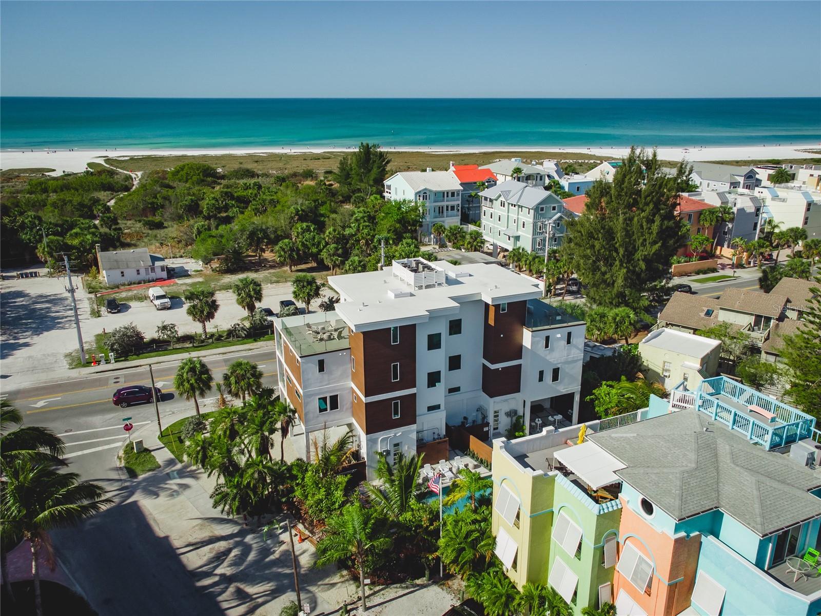 329 BEACH LAND CONDOMINIUM - Residential