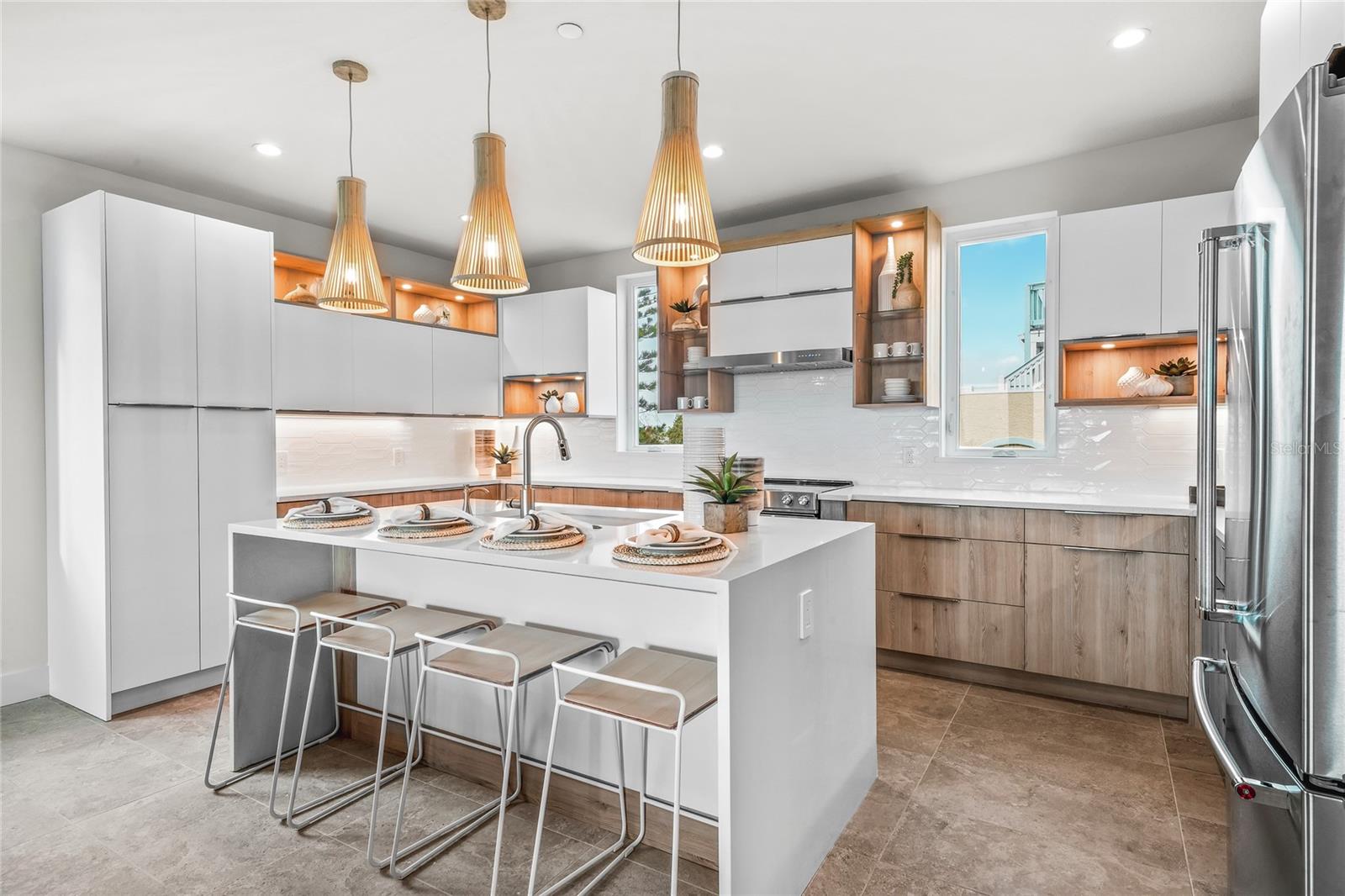 329 BEACH LAND CONDOMINIUM - Residential