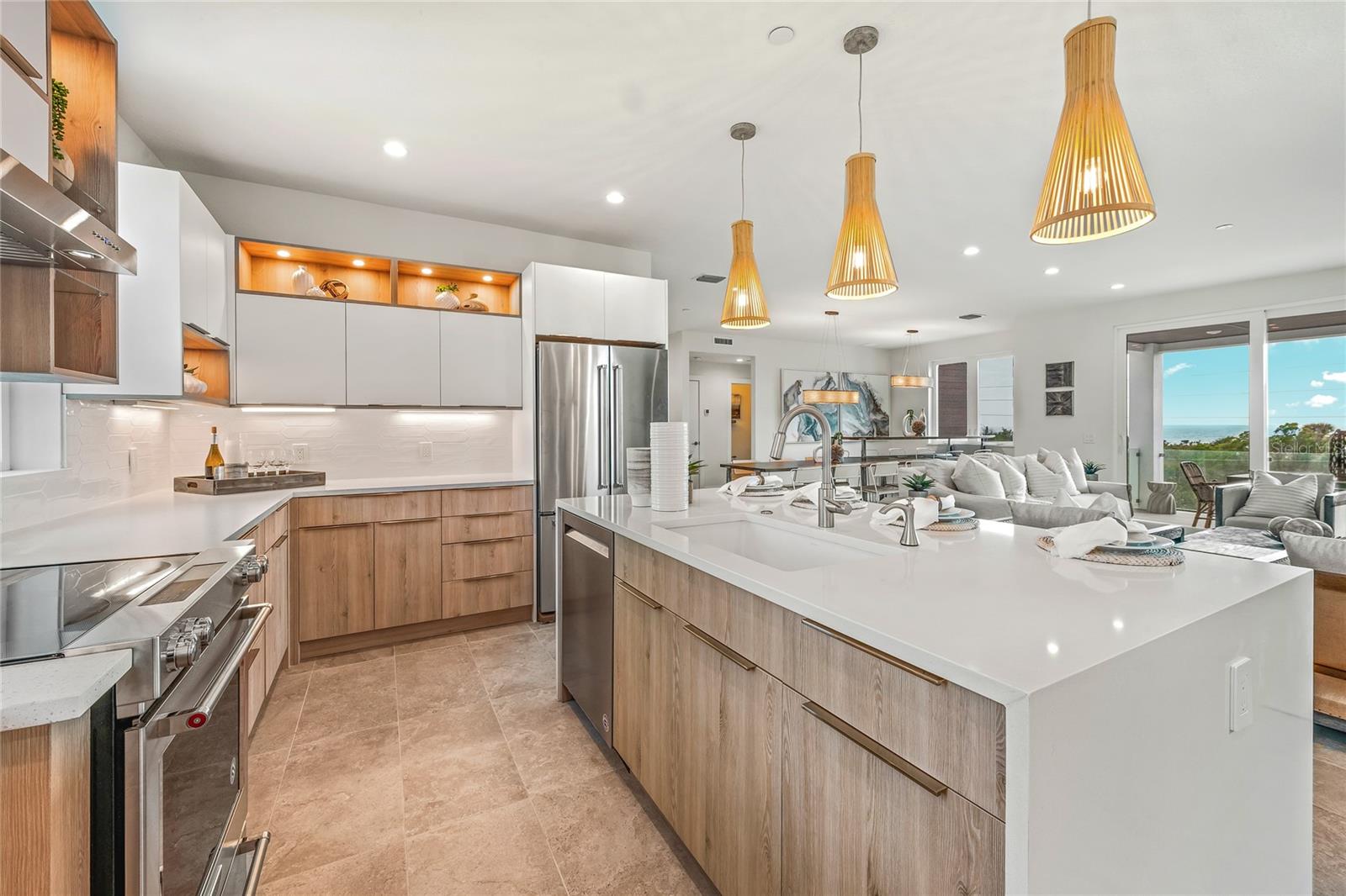 329 BEACH LAND CONDOMINIUM - Residential