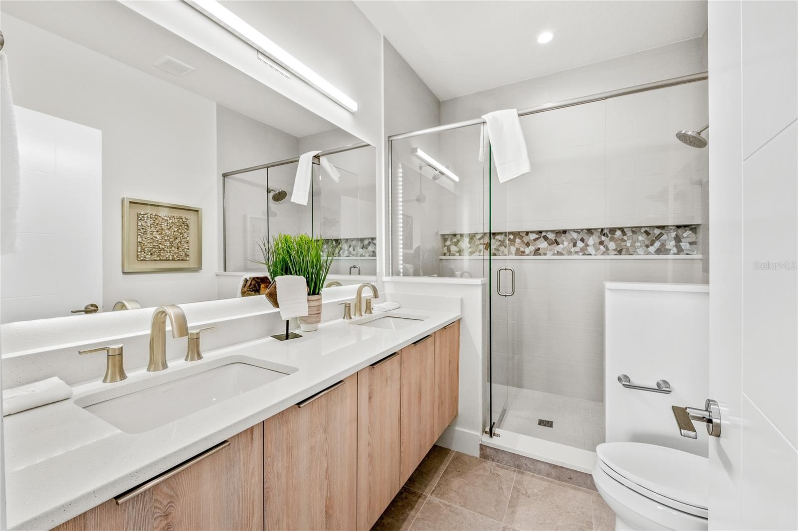 329 BEACH LAND CONDOMINIUM - Residential