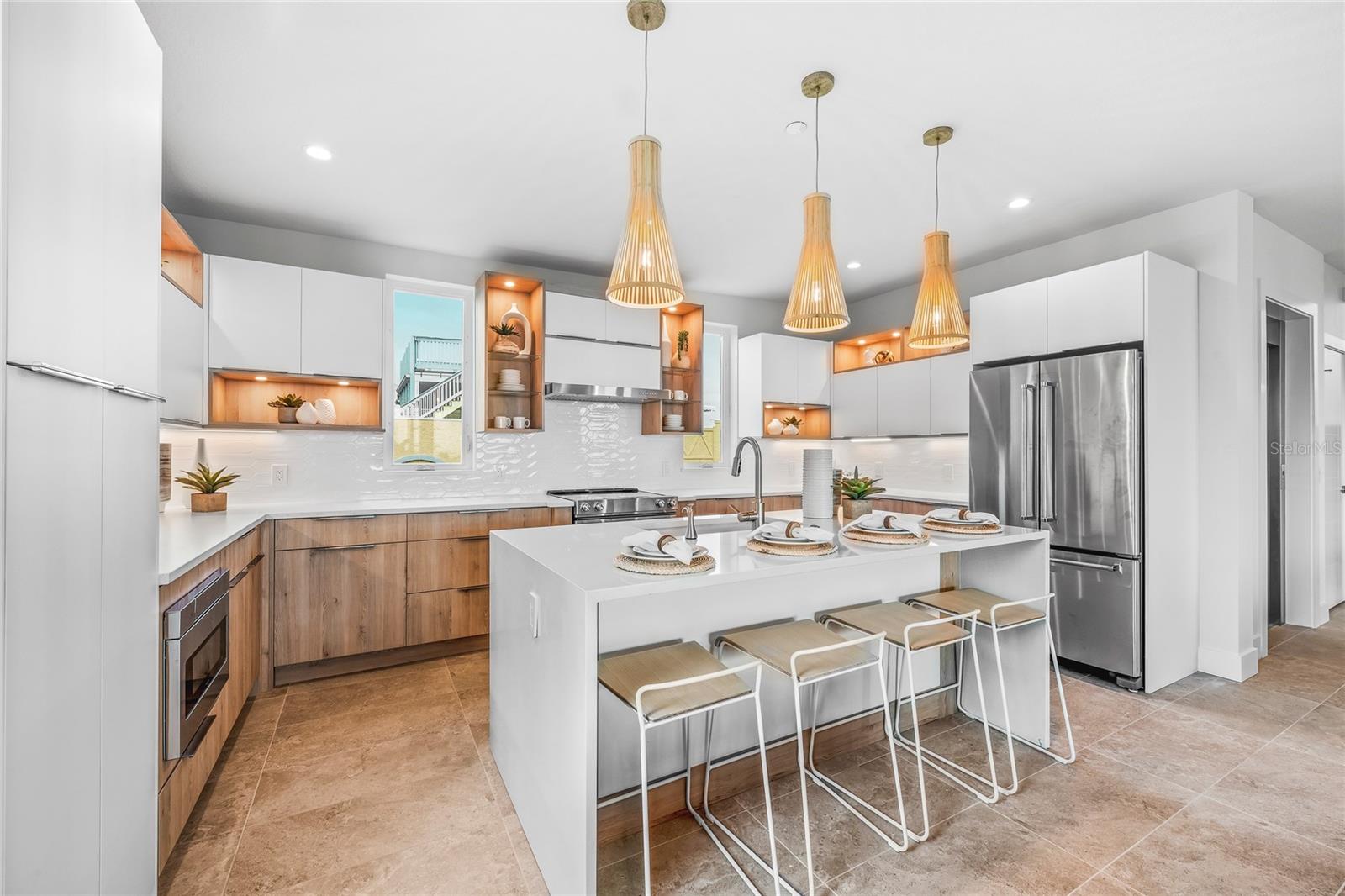 329 BEACH LAND CONDOMINIUM - Residential